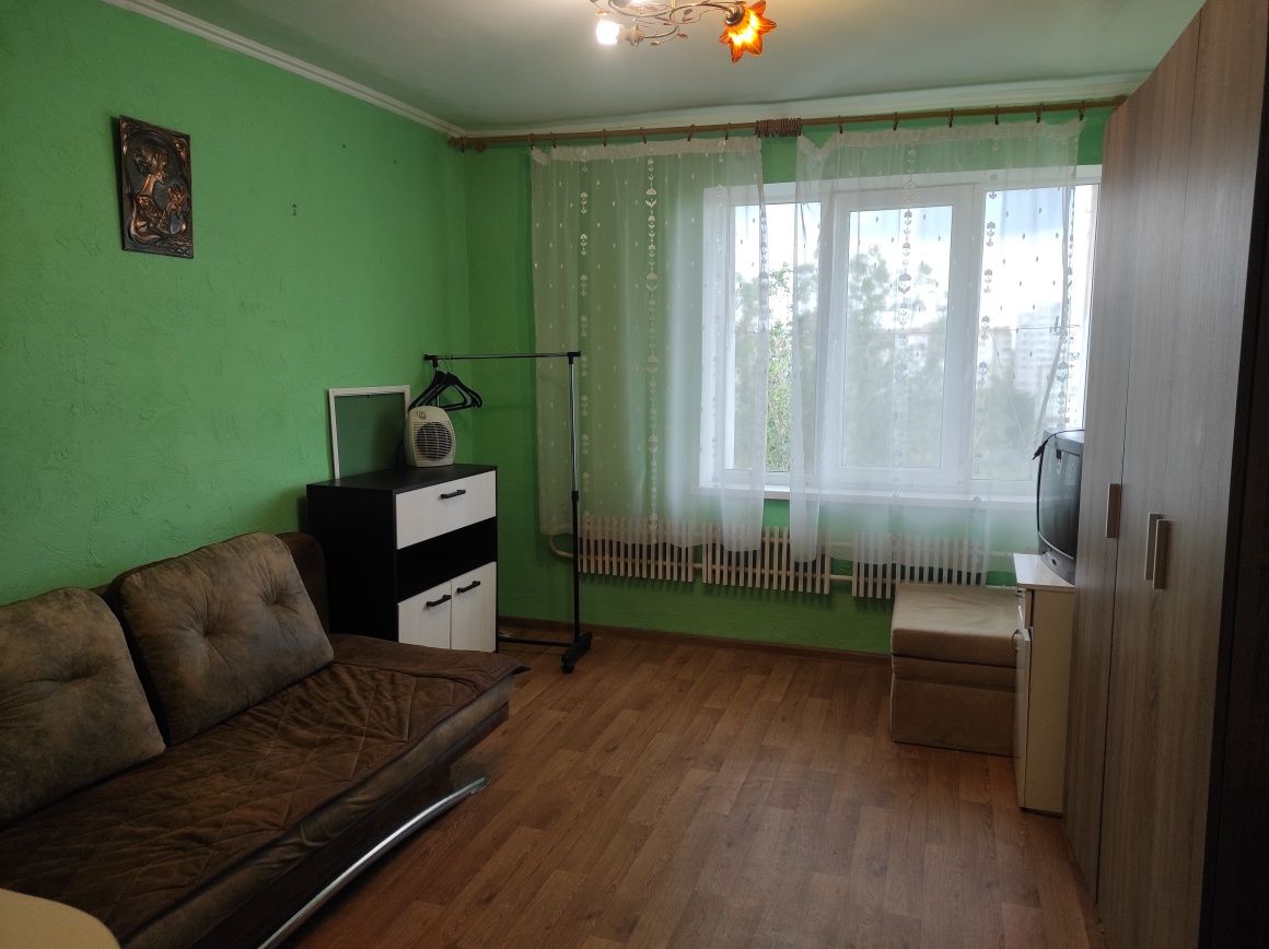 Продаж кімнати в секції ( санвузол ) на двох, Південно-Західний