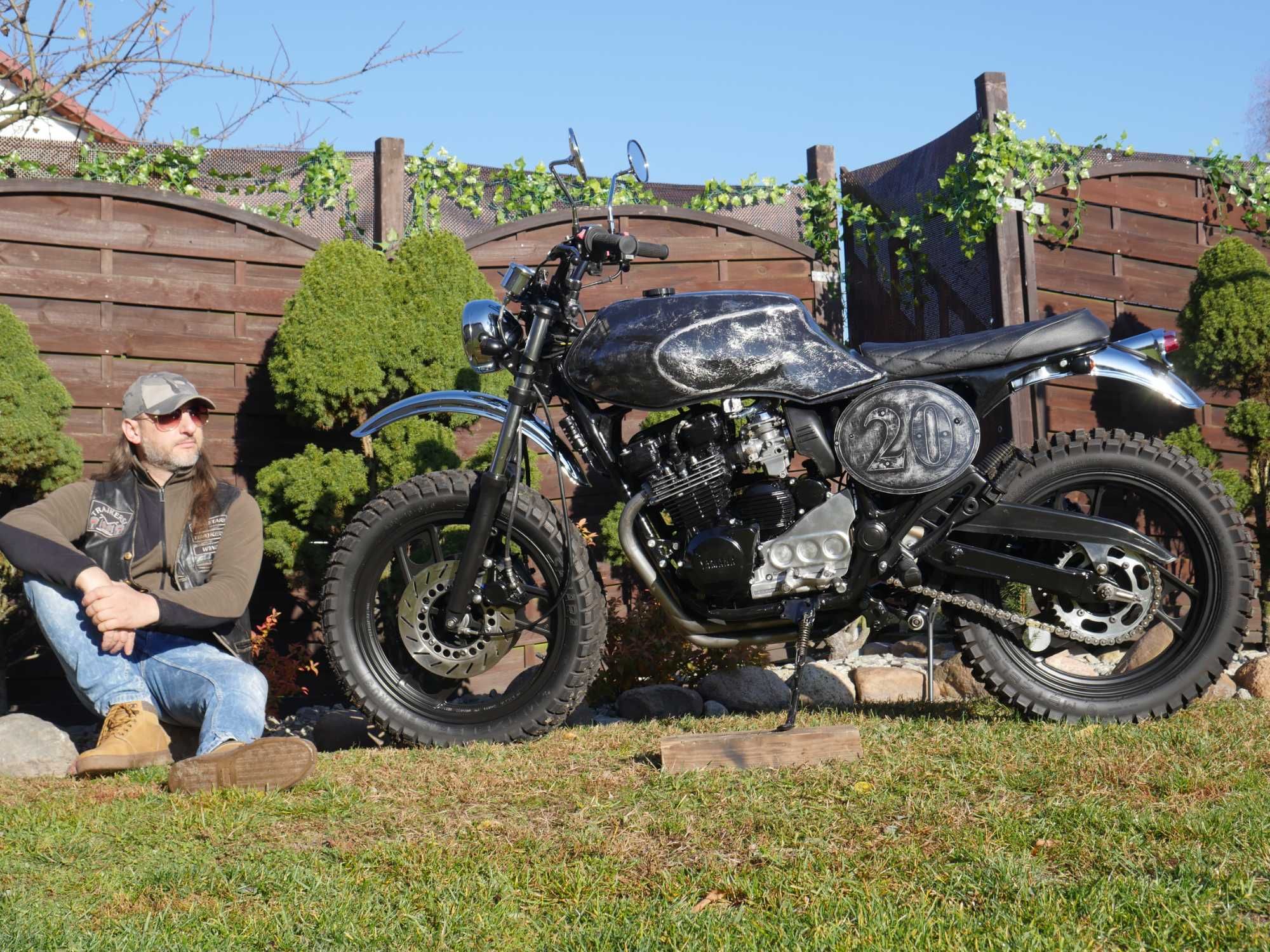 Scrambler ,  cafe racer , Yamaha xj 600 custom