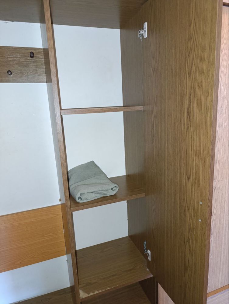 Шкаф в прихожую.