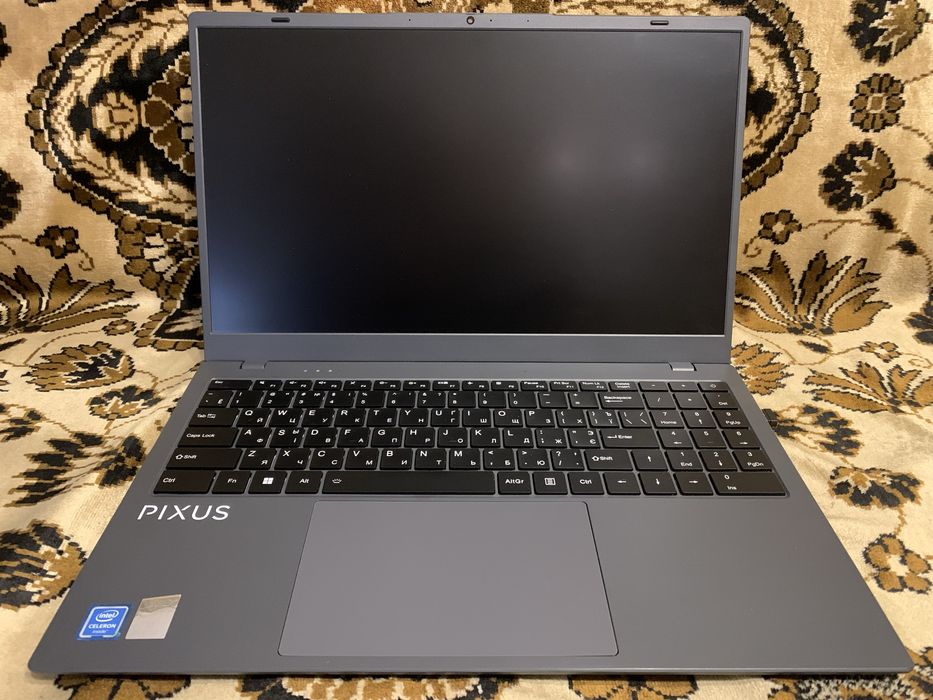 Ноутбук: Pixus Bit, 8/256, win 11 pro.
