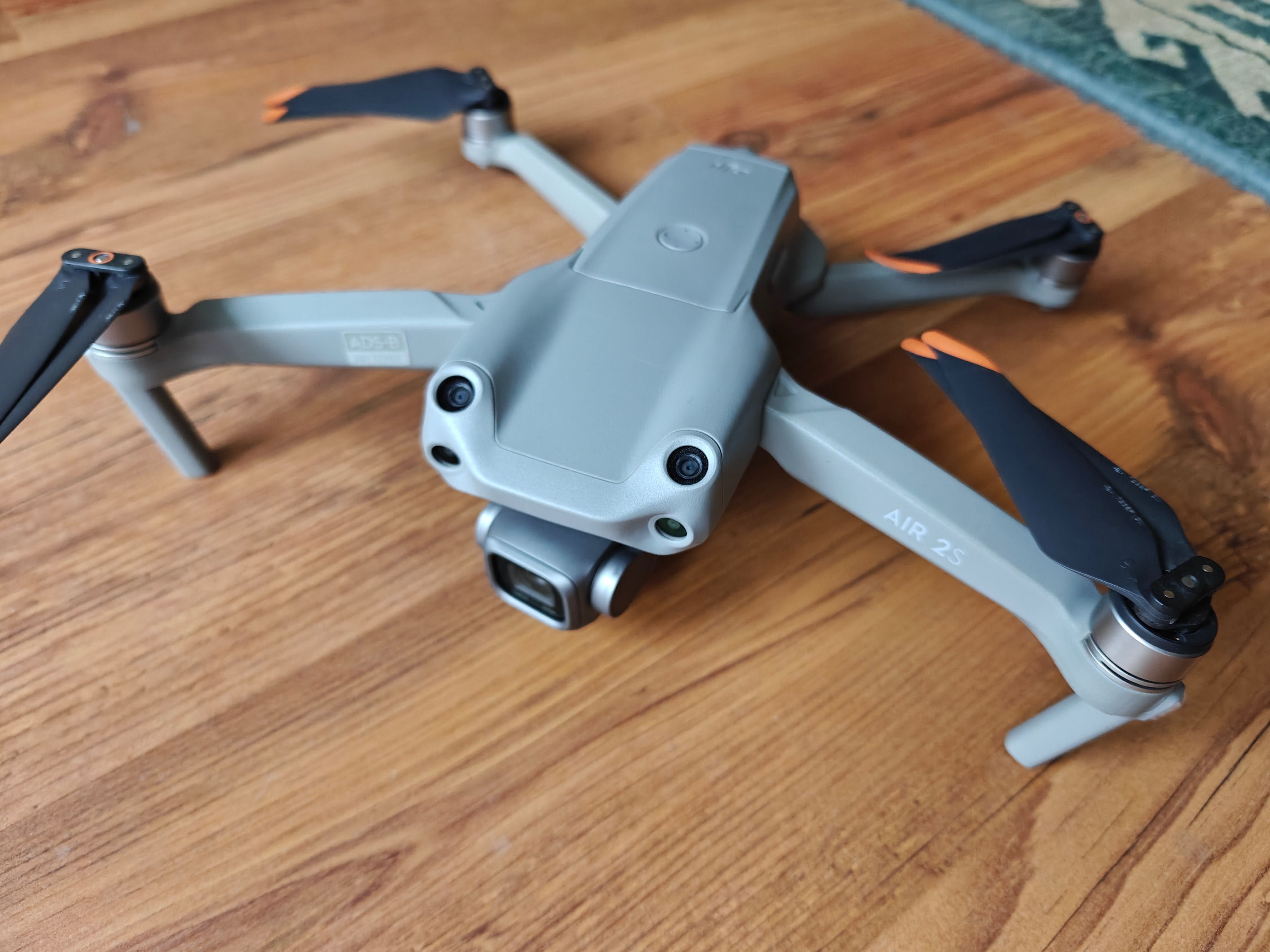 Dron DJI Mavic Air 2s Fly More Combo