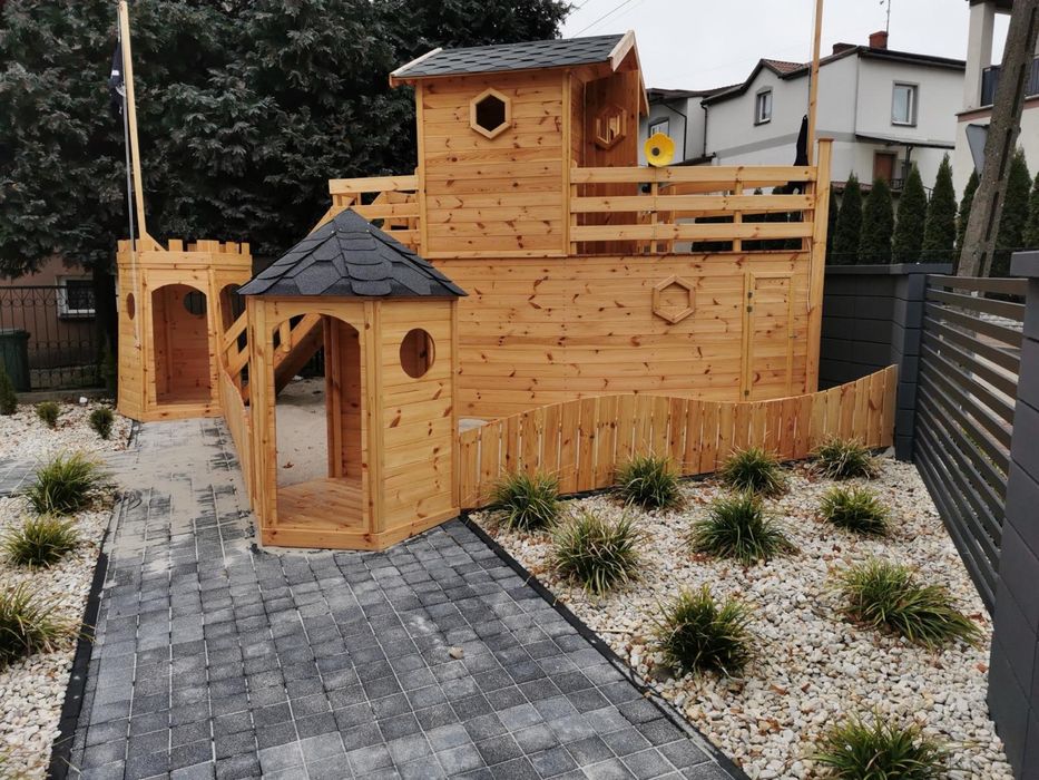 Plac zabaw Statek z wieżami