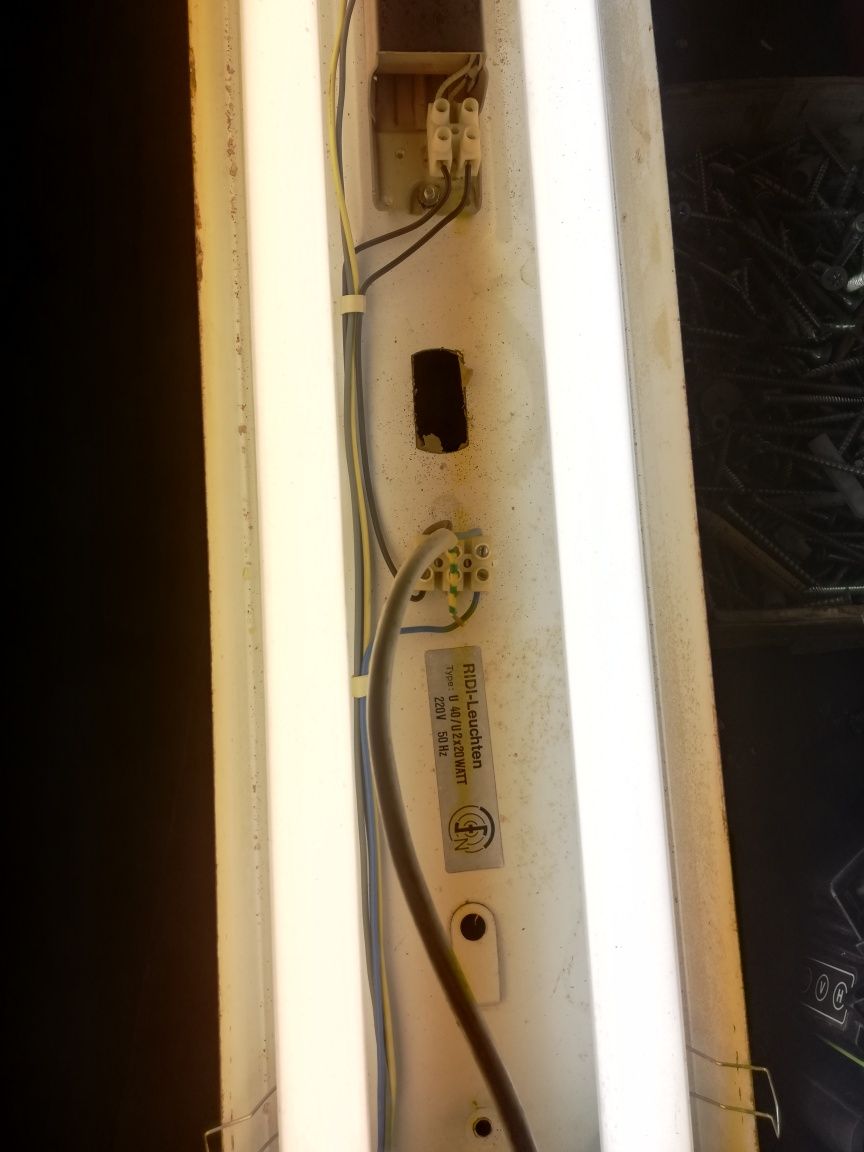 Lampa natynkowa używana