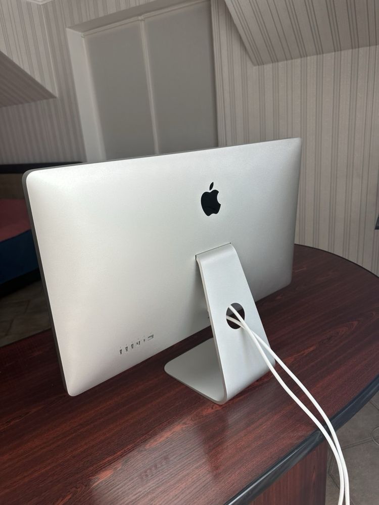 Монитор 27” Apple Thunderbolt Display A1407