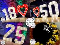 Napis Love, Osiemnastka, Cyfry na imprezy, ścianka, neon, cyfra 18