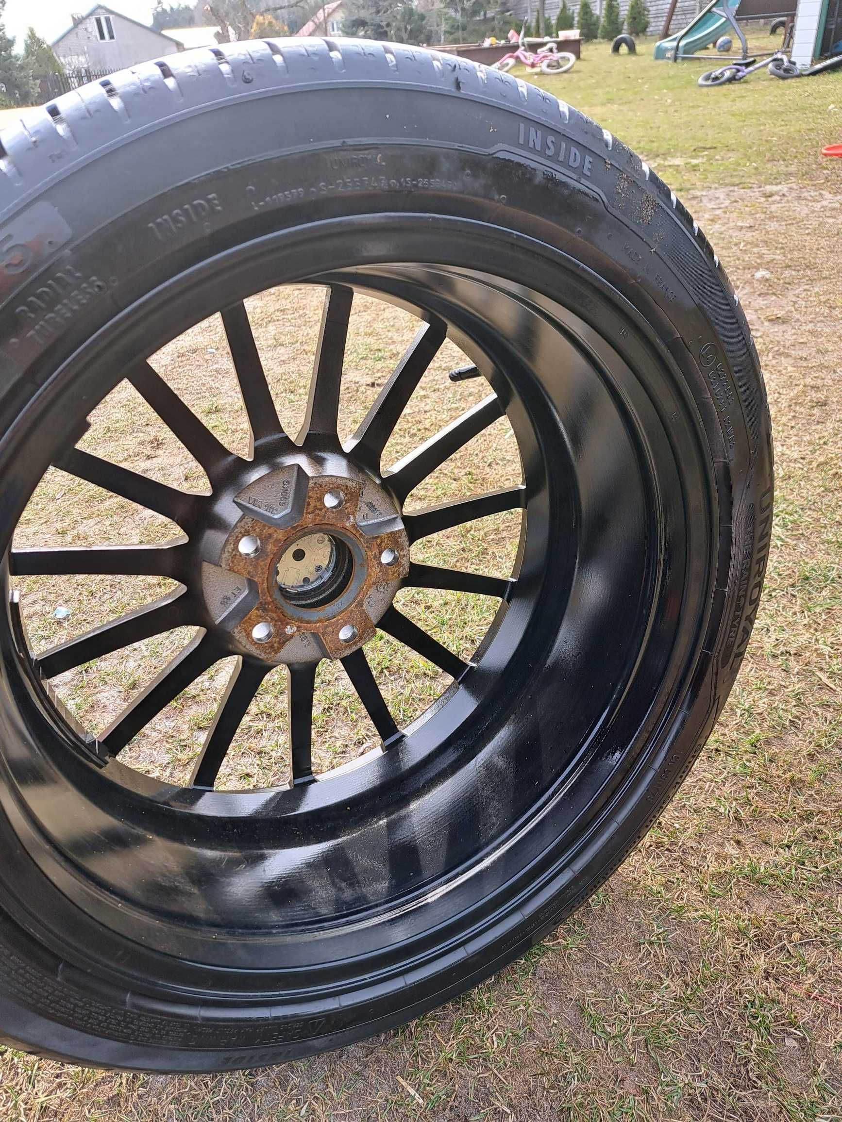 Koła, śliczne felgi z oponami, niski profil 215/45 R17 Toyota Aurius