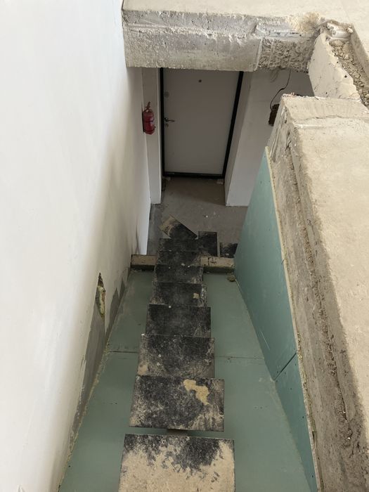 ДВОРІВНЕВА квартира із двома терасами