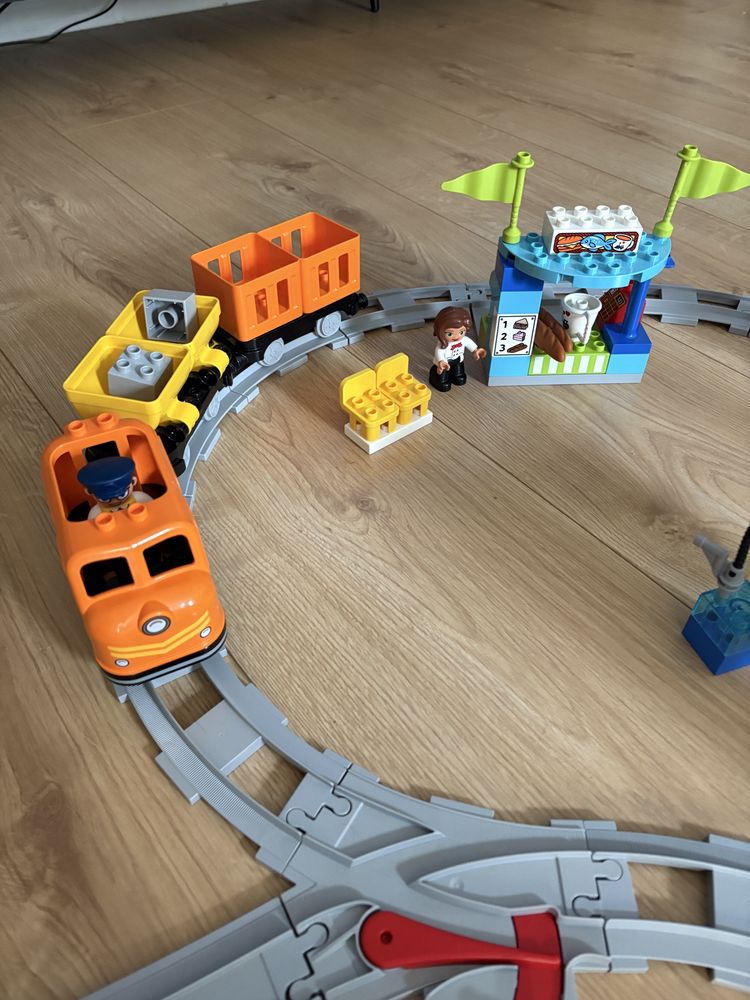 LEGO DUPLO pociag towarowy