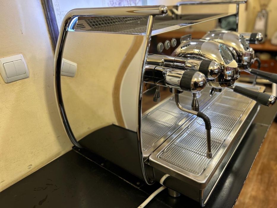 Професійна Кавоварка/Кавомашина Victoria Arduino Adonis +