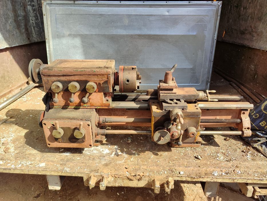 Продам токарный станок ТВ4