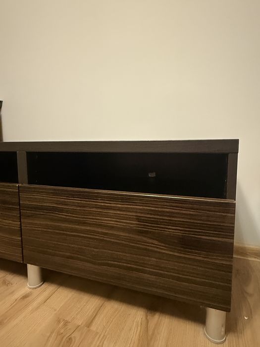 Piękna Komoda Pod TV Fornierowana