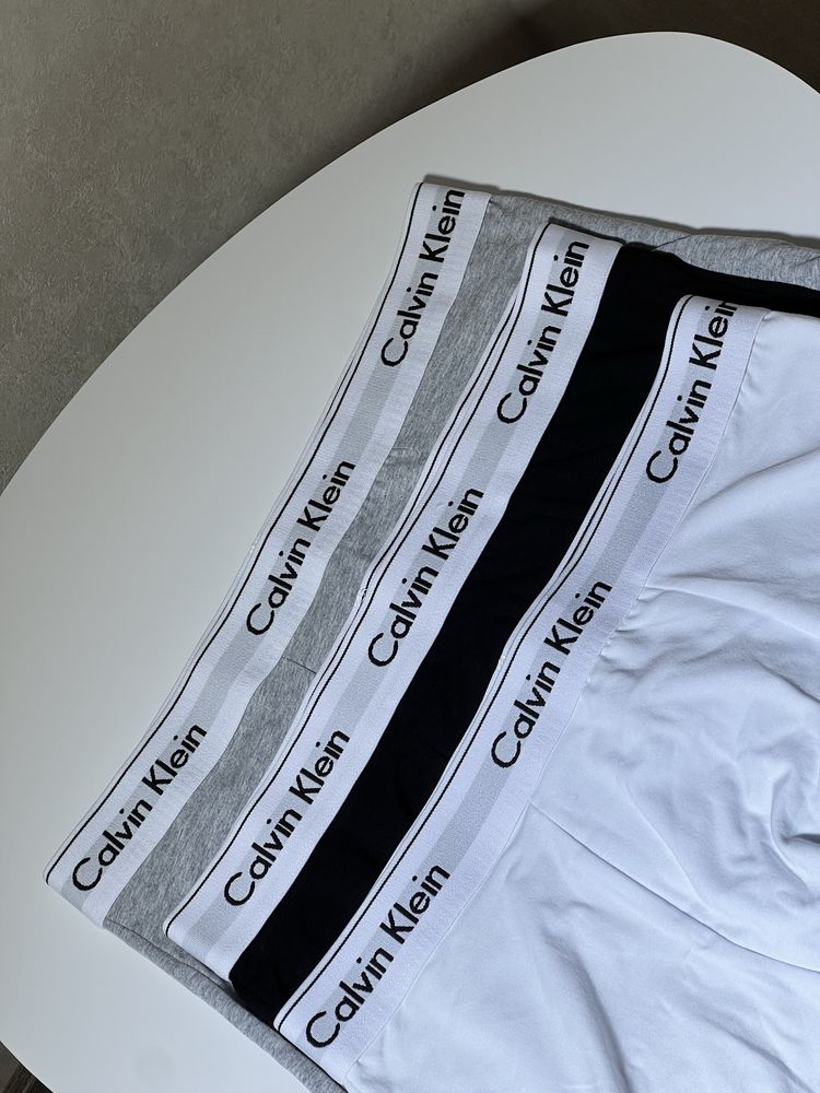 Труси Calvin Klein