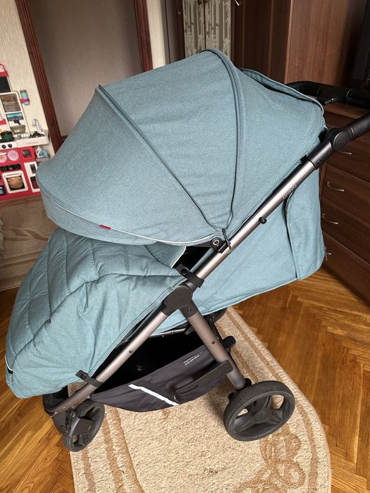 Прогулянкова коляска CARRELLO Bravo