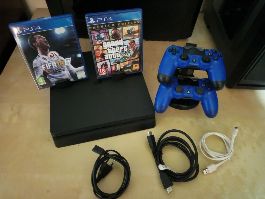 Playstation 4 Slim Como Nova Com 2 Comandos Originais e Jogos
