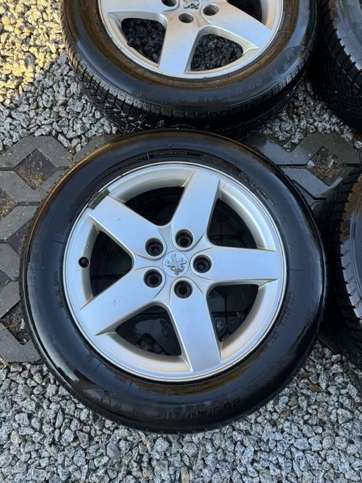 Felgi Peugeot 5x108 205/60/16 opony zima 24rok Citroen Ford Volvo Reno