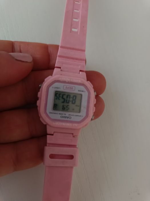 Zegarek Casio dla dziewczynki