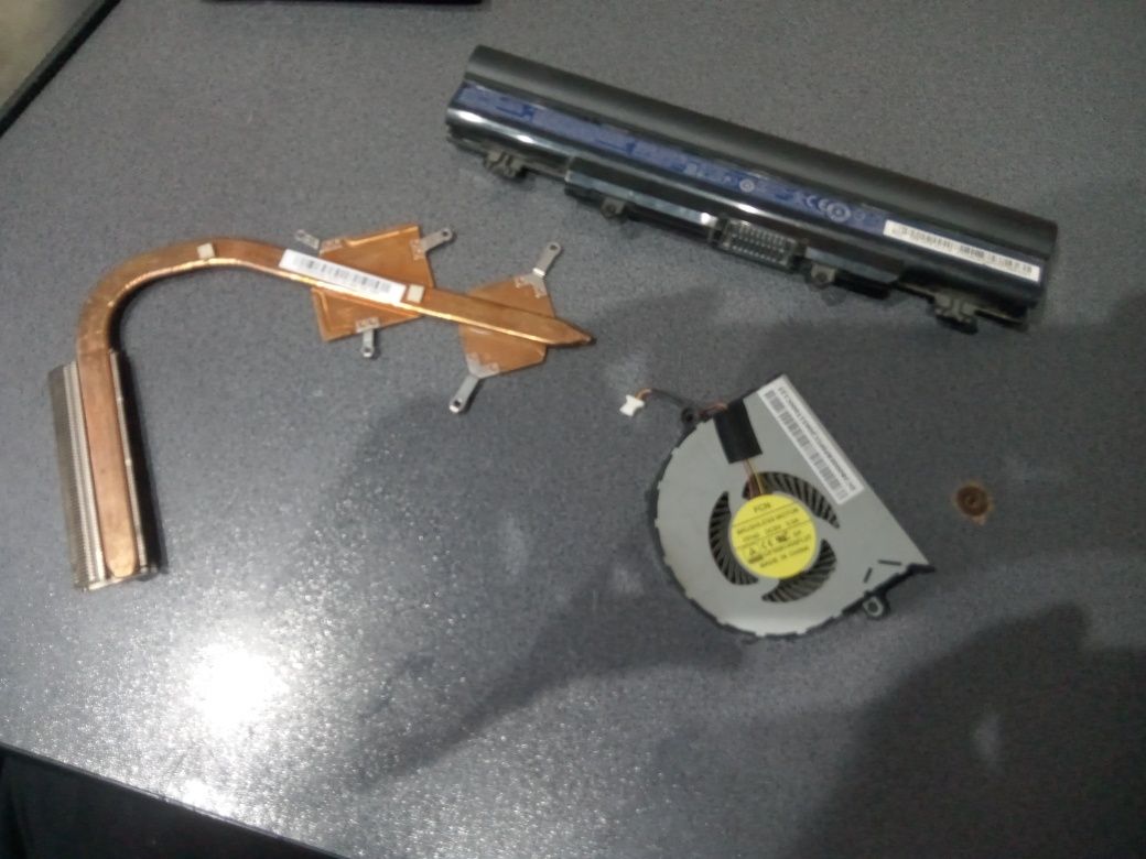 Ноутбук Acer Aspire E5-571G на запчастини