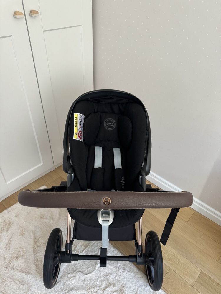 Шассі Cybex Priam lux+автокрісло Cybex Cloud-Z