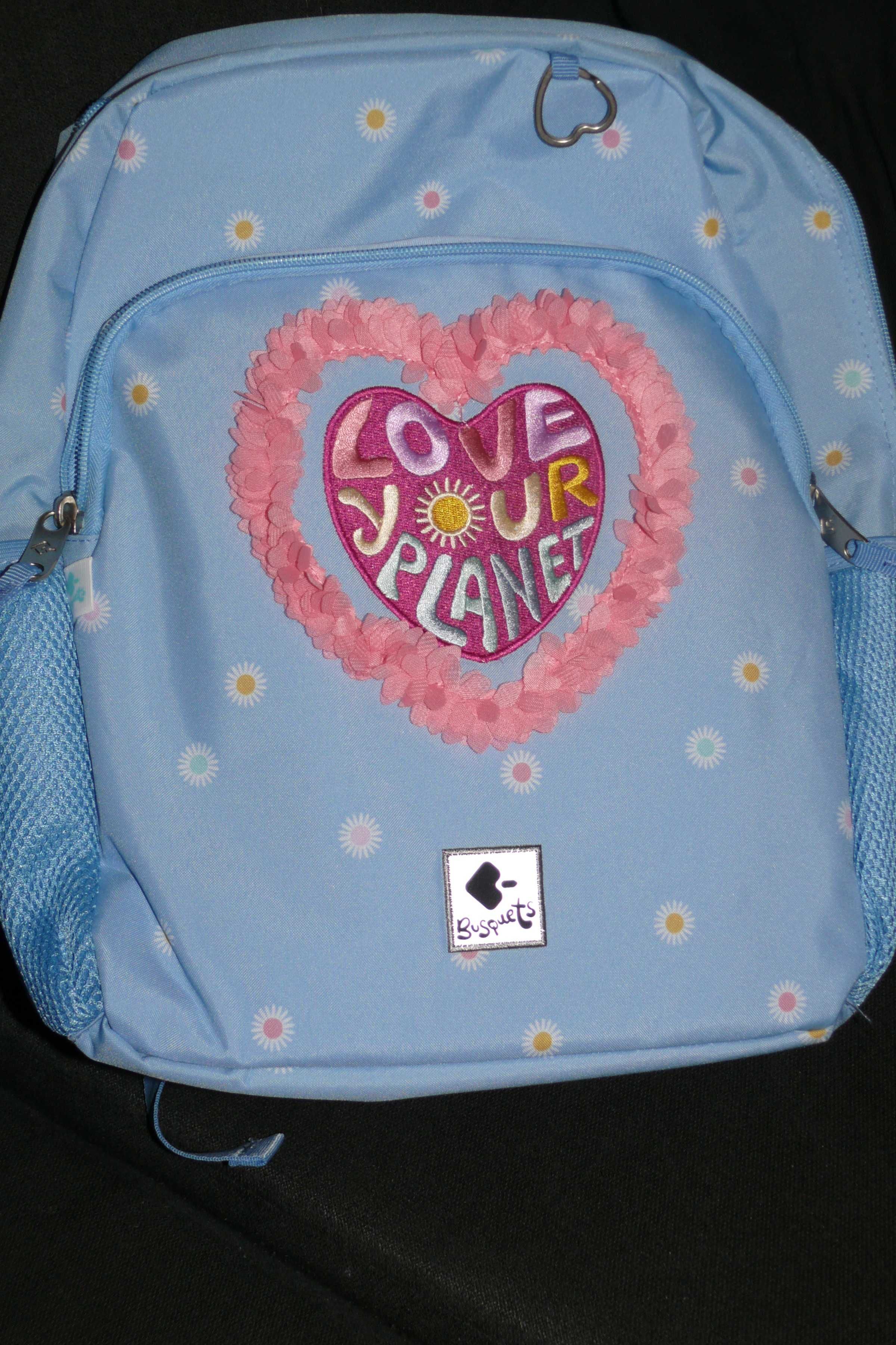 Mochila escolar LOVE PLANET by Busquets