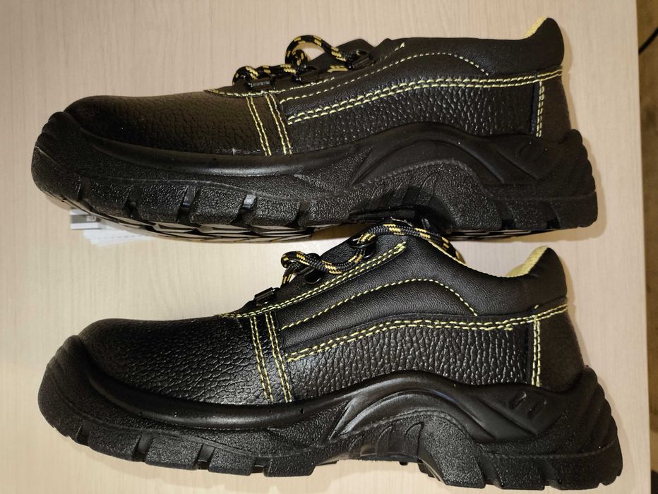 Buty robocze nowe 38 czarne sznurowane