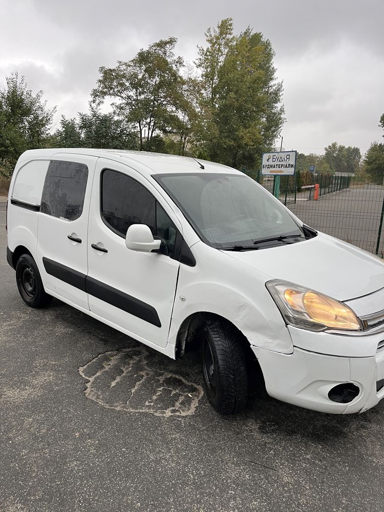 Продам Citroen Berlingo 2012 г.в.