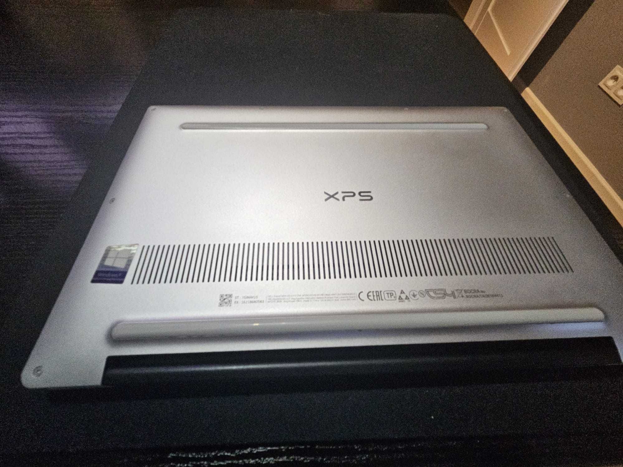 Laptop Dell XPS 13 - 7390