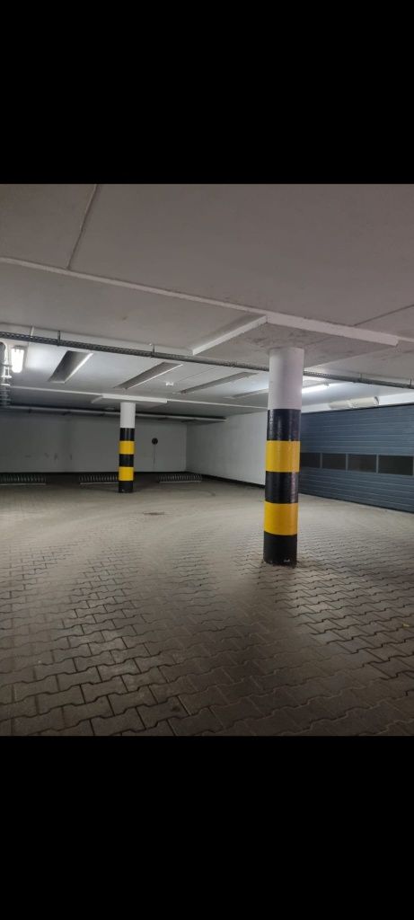 Miejsce postojowe Gotowiec możliwość wynajęcia od razu strzałowa Stawk