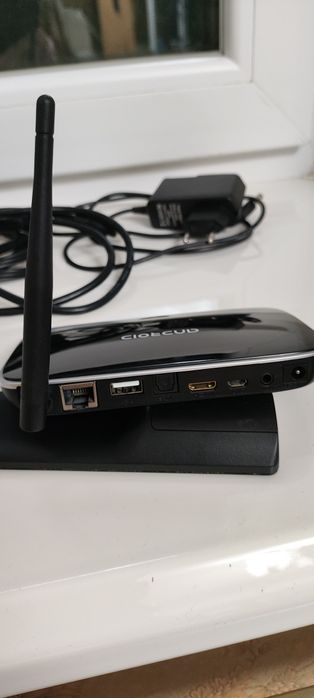 Смарт тв приставка 2/8 gb FULL HD WIFI,Bluetooth.