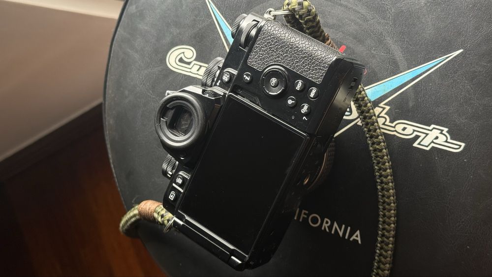 Nikon ZF + 40mm f2 + 26mm f2.8 + Godox V1