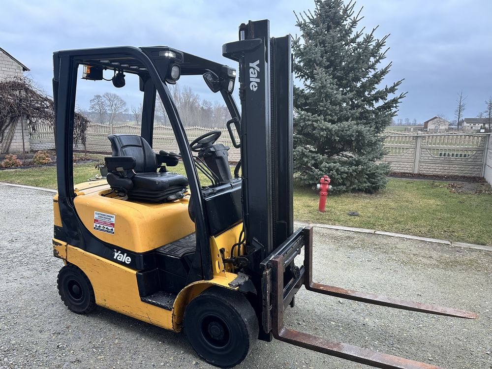 Wózek widlowy Yale 1,6t  3,3m automat diesel yanmar przesuw 2015r