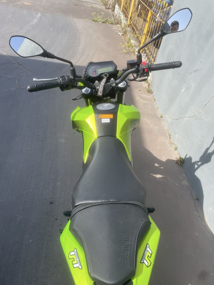 Benelli tnt 125