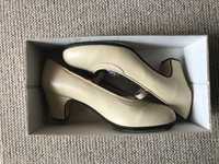 Sapatos Flamenco Beige