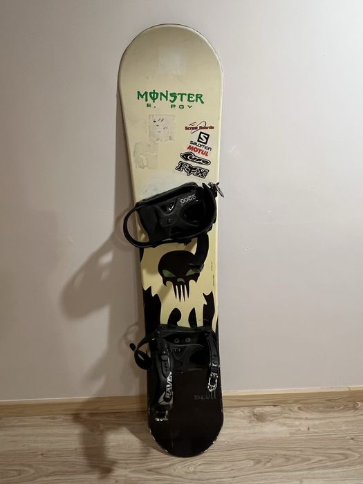 Deska snowboard  z wiązaniami - 155 cm
