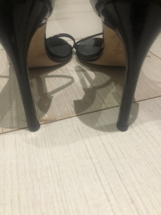 Stuart Weitzman sandałkki lakierowane czarne r 38