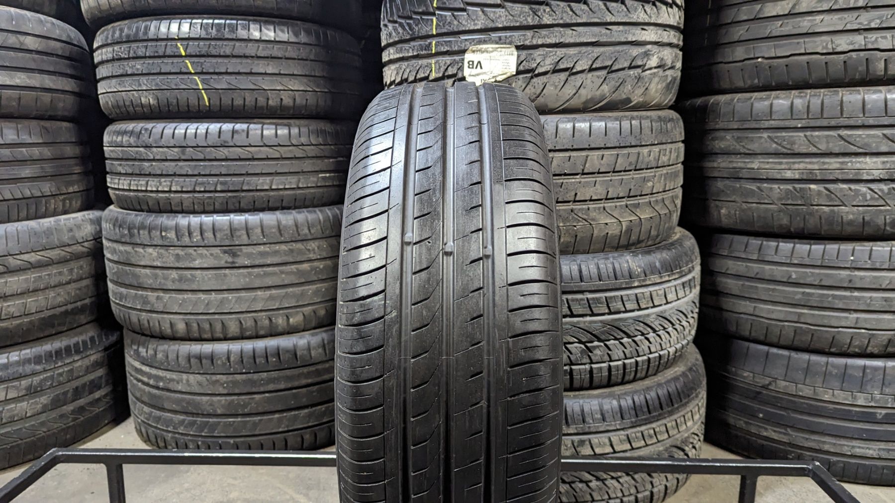 Шина 205/60 R 16 NEXEN Nfera SU1. Одне колесо. Розпаровка.