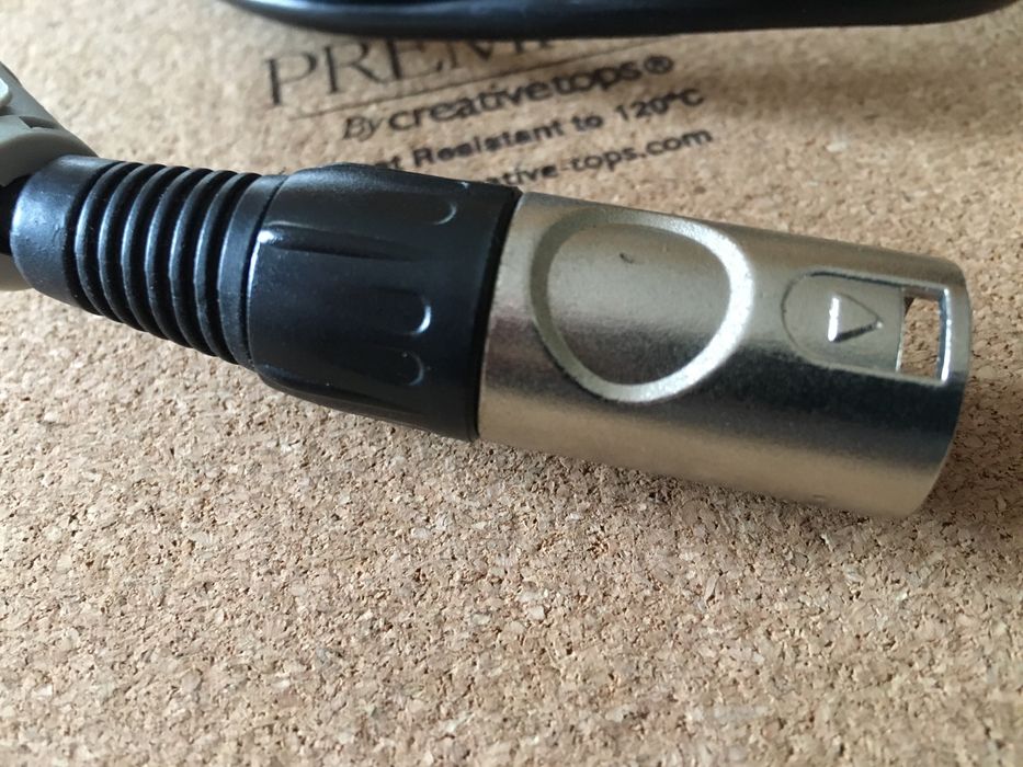 Музыкальный(инструментальный)микрофонный кабель XLR/XLR