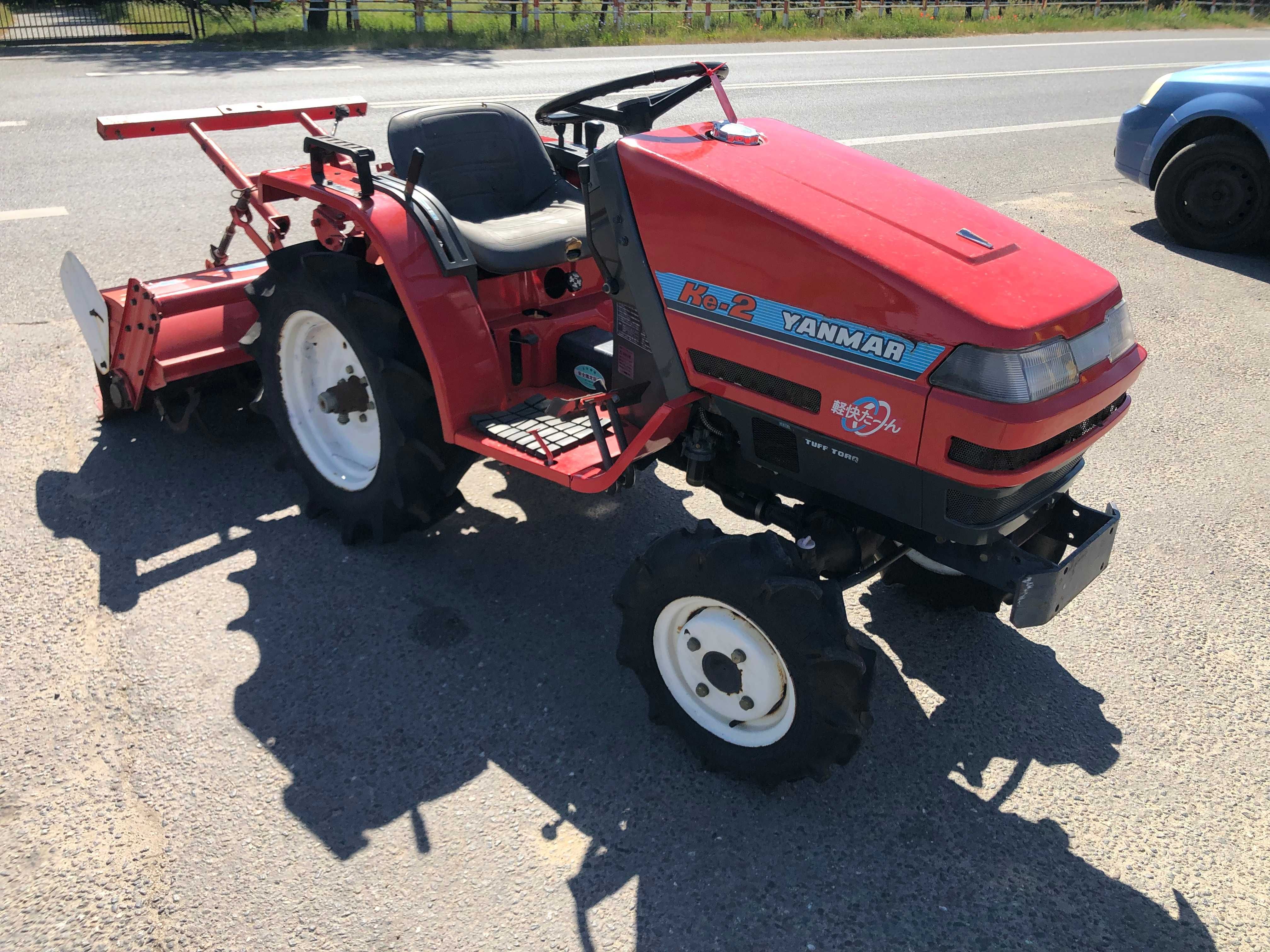 Traktorek Yanmar Ke2 z glebogryzarką 12KM 4x4