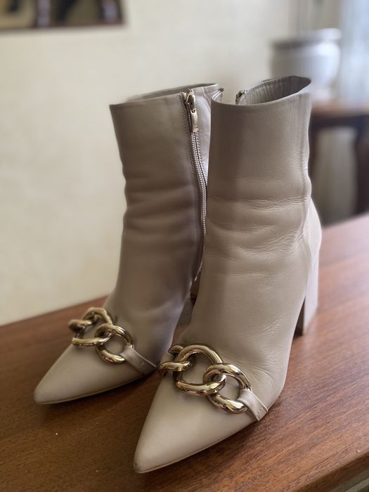 Жіночі ботильйони/черевики в ідеальному стані 38р