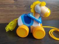 Деревянная игрушка каталка лошадка Sevi 11 х11 х8 см