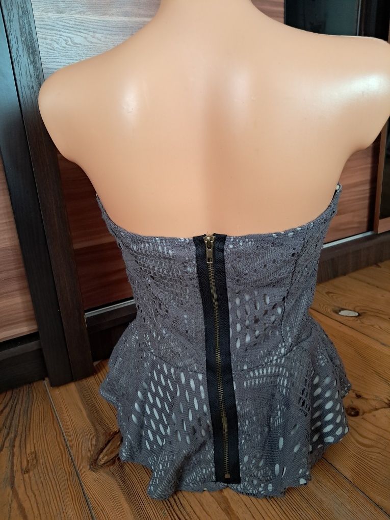 Sukienka mini Szara prosto z USA Romeo & Juliet Couture
