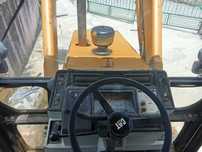 Retroescavadora Caterpillar 438b