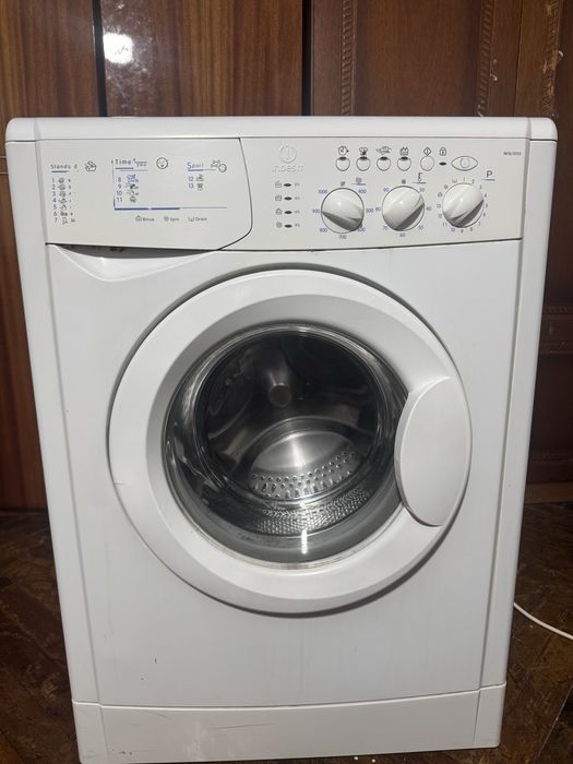 Стиральная машинка рабочая indesit