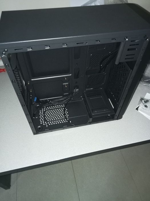 Caixa PC NOX Lite 020 como nova