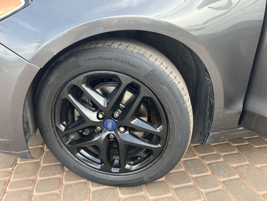 Ford Fusion se 2.5 газ/бенз 2016