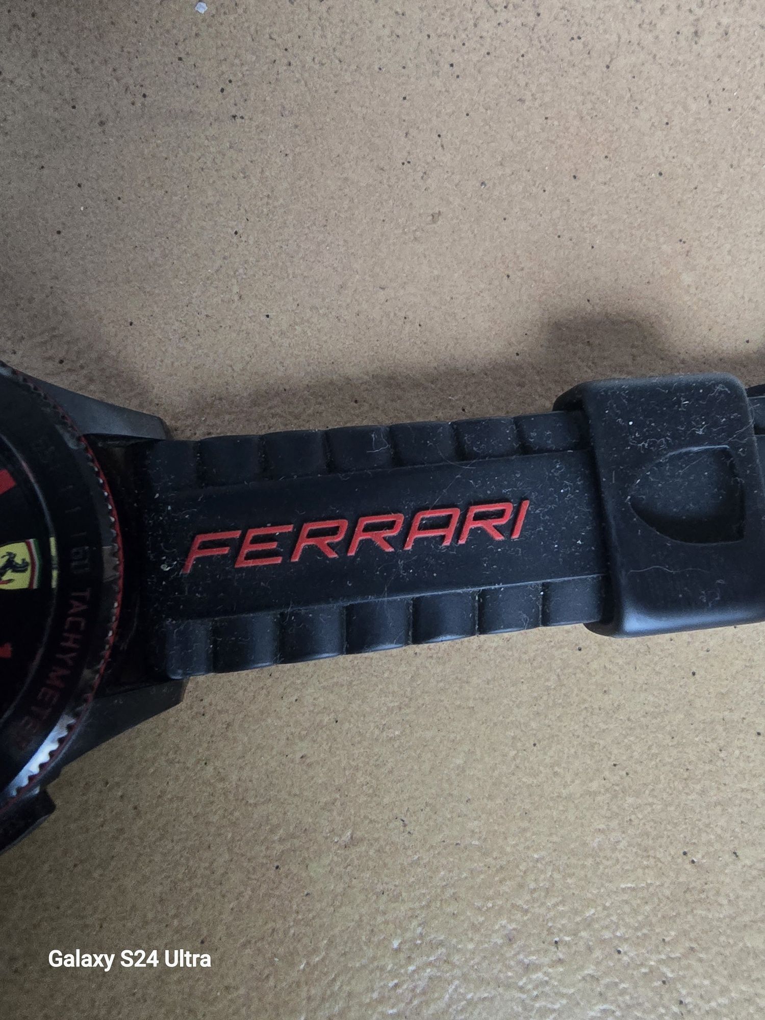Zegarki ferrari..