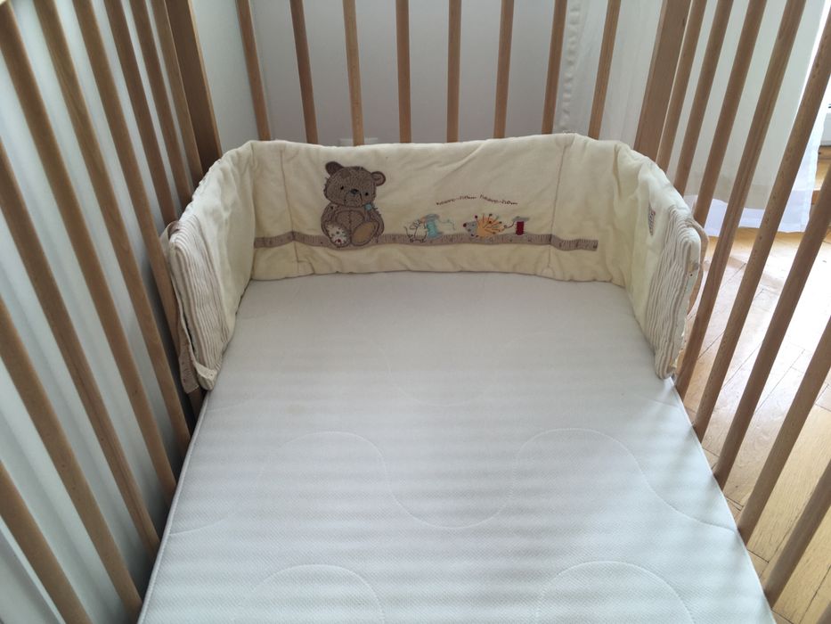 Ochraniacz/bumper Mothercare na łóżeczko