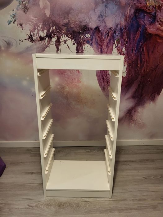 Regal z pojemnikami Ikea