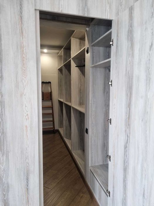 Довгострокова оренда 2-к квартири.