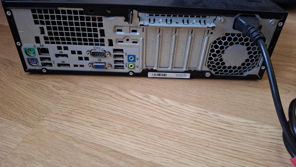 Komputer biurowy HP Elitedesk G1 800SFF