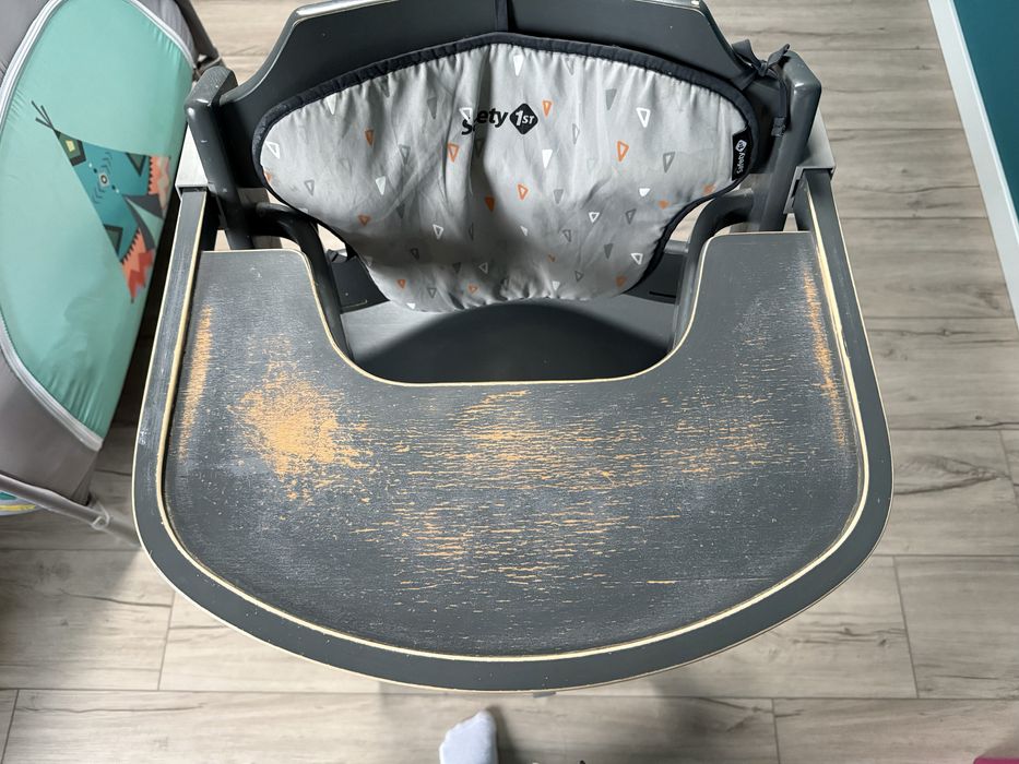 Krzesełko do karmienia Timba Safety 1st.